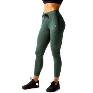 Born primitive green rest day joggers